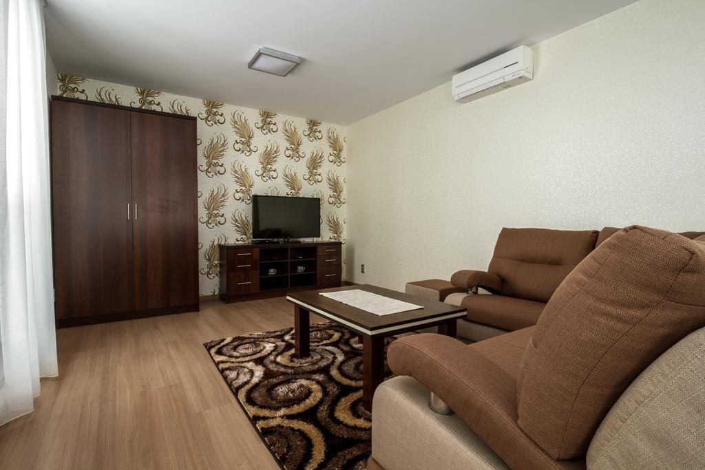 La Pension Aparthotel Trnava Kamer foto