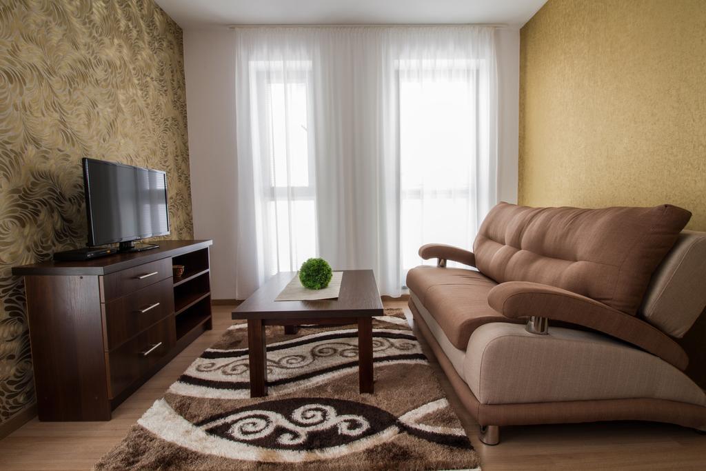 La Pension Aparthotel Trnava Kamer foto